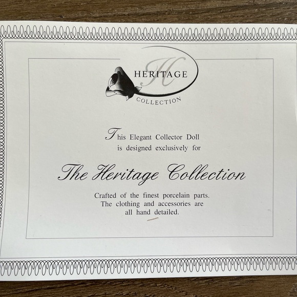 Vintage Winter Porcelain Doll, Lauren, Heritage Signature Collection - Picture 5 of 16